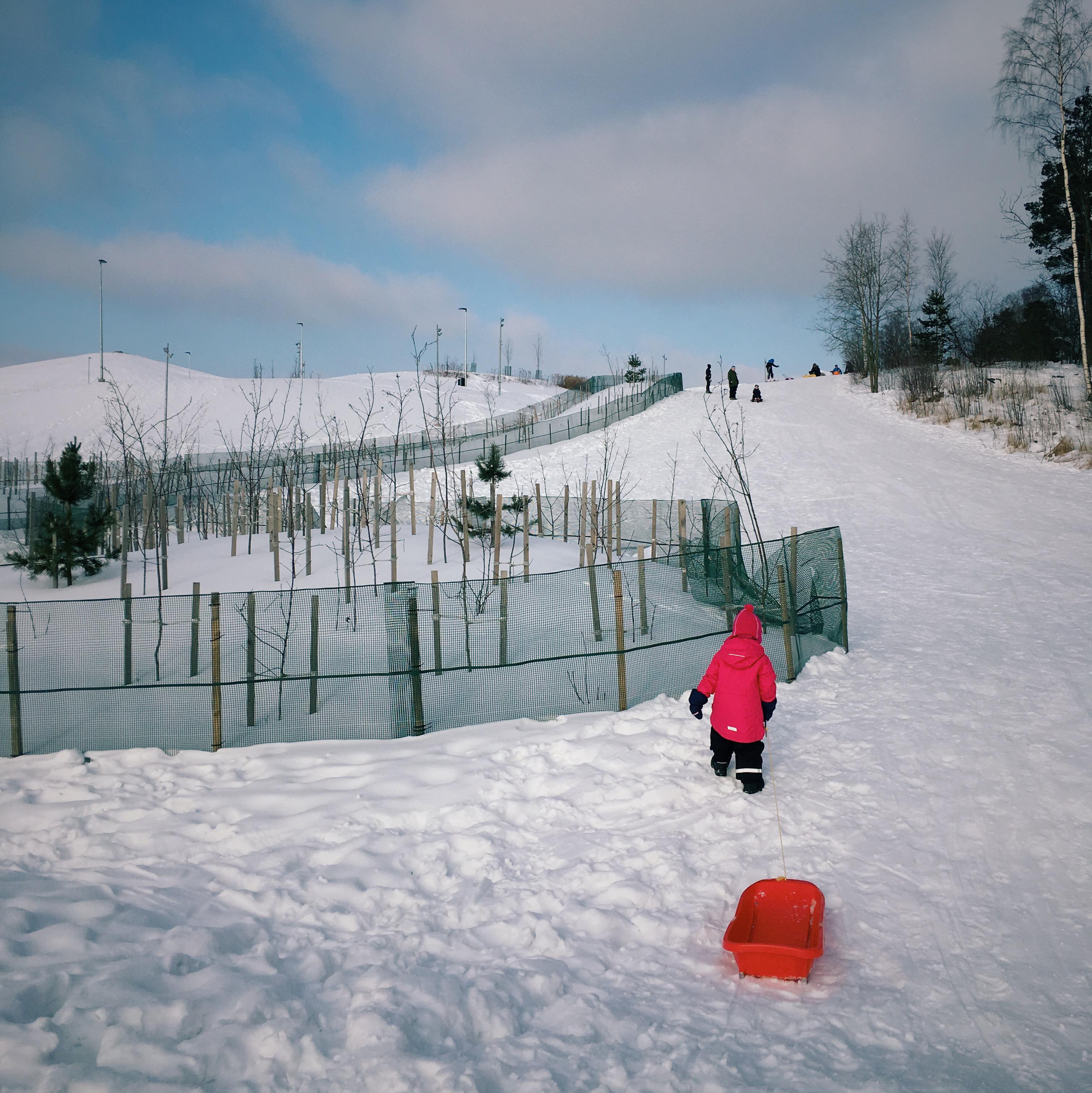 Talvilomaviikolla avoinna olevat Helsingin leikkipuistot ja lomaviikon ohjelmat