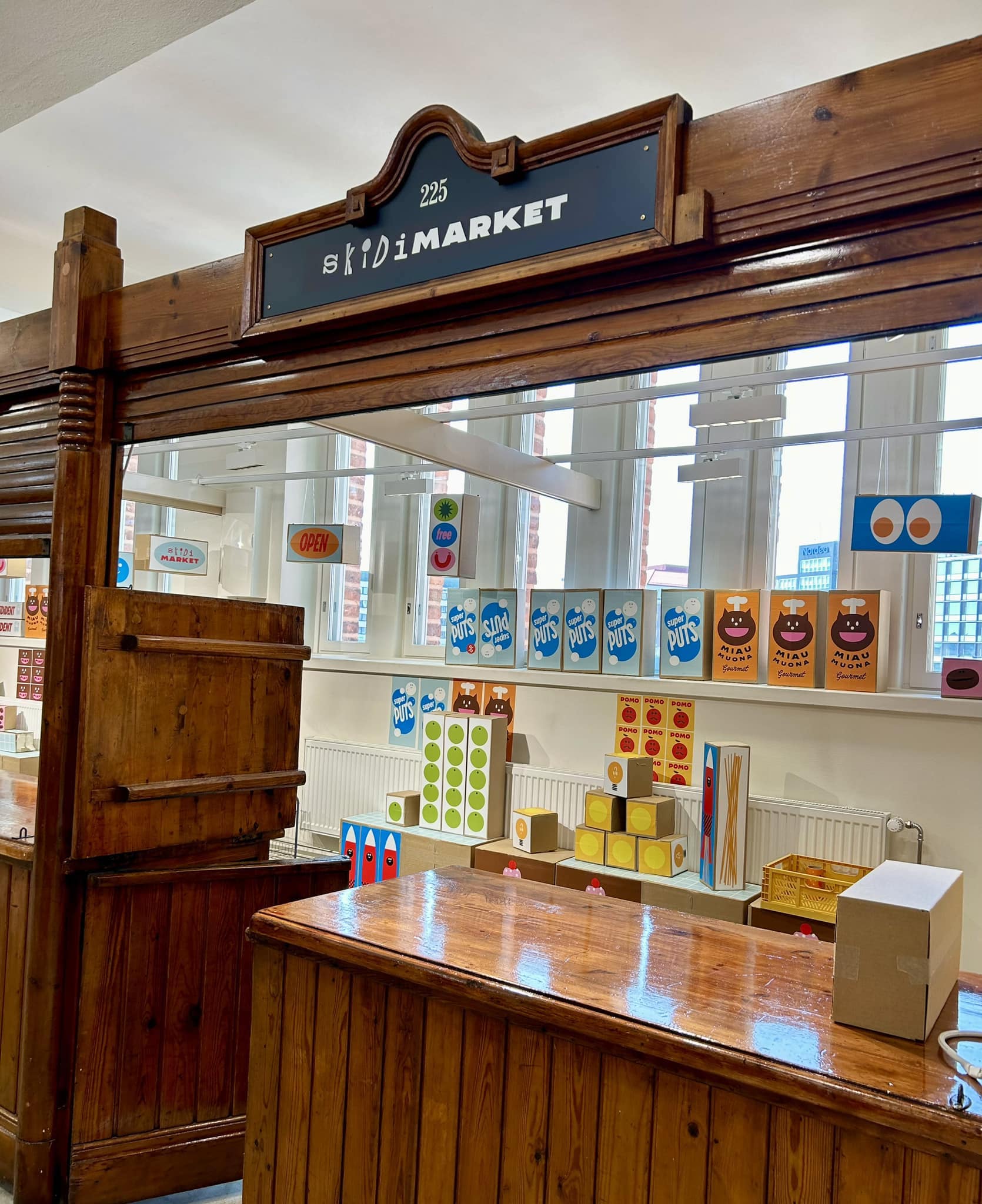 Menovinkki: Skidimarket Hakaniemen kauppahallissa